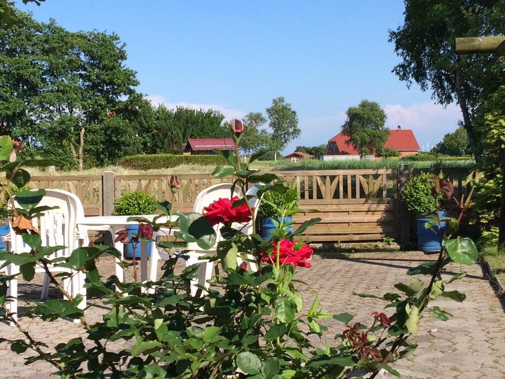 Huus Stoertebeker Bed & Breakfast Dornumersiel Eksteriør bilde